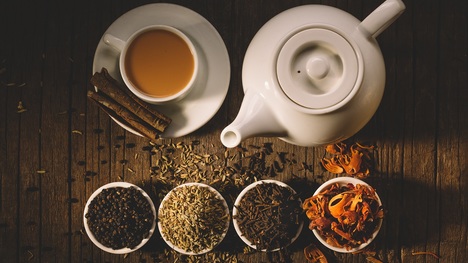 Ako si vytvoriť svoju vlastnú čajovú zmes