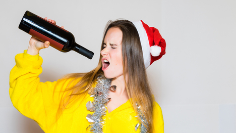 Cez sviatky maj na mysli: Ako zistíš, koľko alkoholu je priveľa?