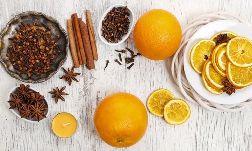 Pomaranč a klinčeky – najdokonalejšia vianočná vôňa! Vyrob si vlastný „osviežovač“