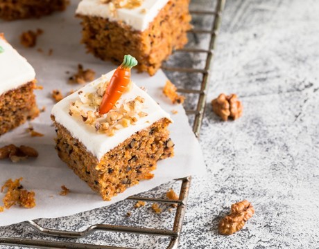 Mrkvovo-orechový koláč so smotanou: Lepší si ešte nejedla