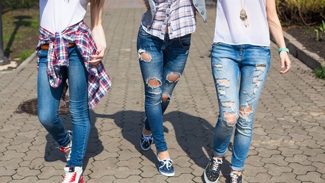 Ako nosiť jeansy na každú príležitosť? Poradíme ti!