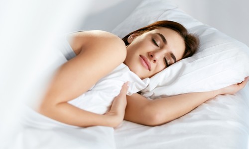 Ako na kvalitný spánok? Čo všetko o ňom potrebuješ vedieť?
