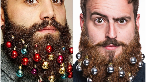 Nevieš, ako si upraviť bradu? Ozdob si ju vianočnými guľami!