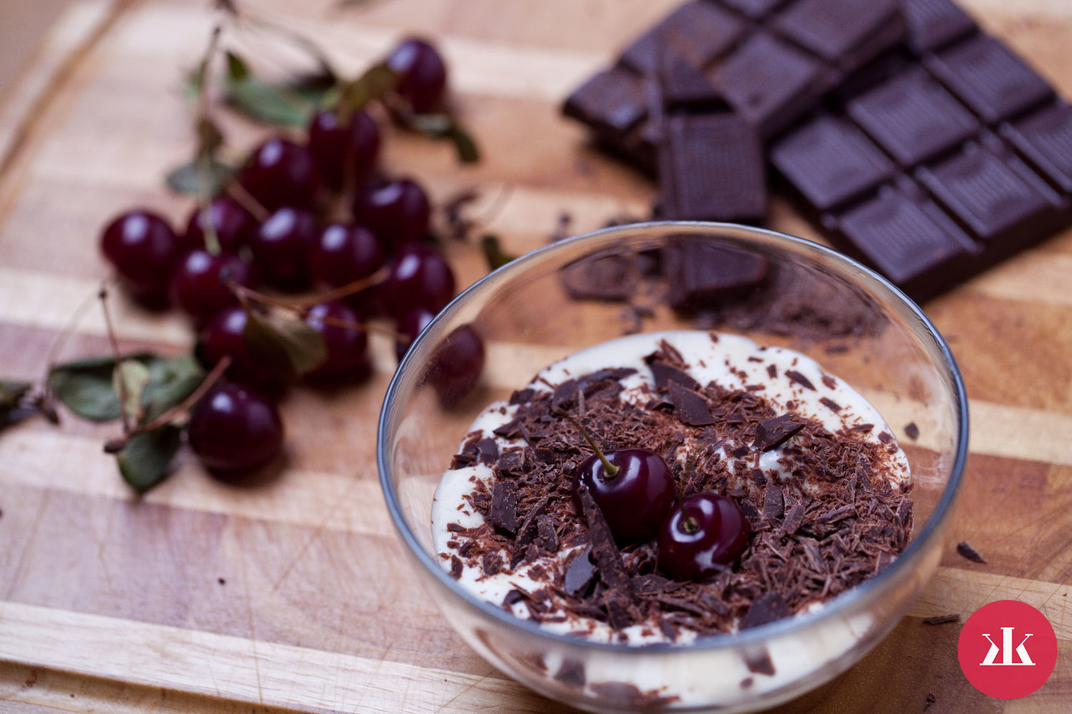 Mascarpone, višne a čokoláda (pre 4 osoby)