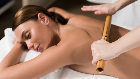 Bambusová masáž – ako táto masážna technika prebieha? TOTO sú hlavné benefity!
