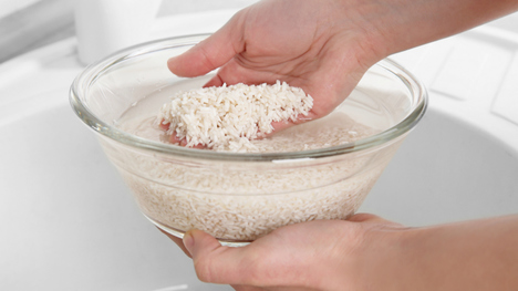 Neuveríš, čo dokáže voda z uvarenej ryže: Odteraz ju už nevylievaj!