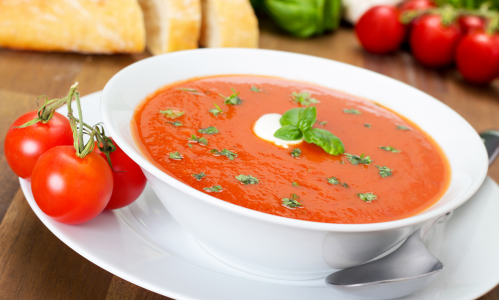 Jej tajomstvo je cibuľa: Super rýchla paradajková polievka