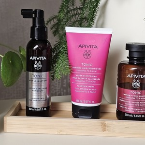 TEST: Vlasová kozmetika značky APIVITA – šampón, kondicionér a vlasové tonikum