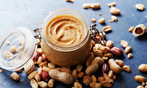 Čo obsahuje NAOZAJ zdravé orechové maslo? Budeš prekvapená!