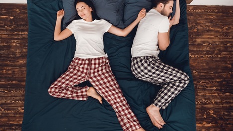 Ktorá pozícia je najlepšia pre dobrý spánok? Rozhodne skús túto!