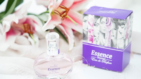 Essence parfumovaná voda: Vyhraj 3x kvetinovú vôňu pre dámy