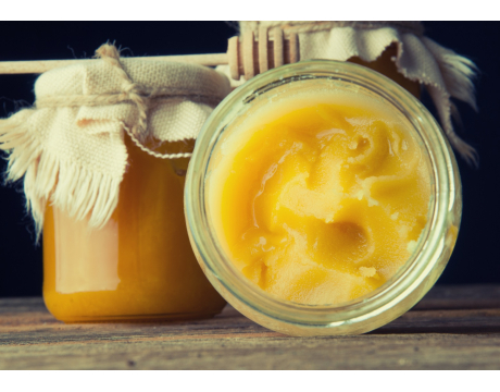 Kryštalizácia medu: Aká je pravda o tuhnutí medu a čo s tým?