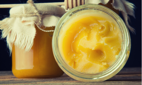 Kryštalizácia medu: Aká je pravda o tuhnutí medu a čo s tým?